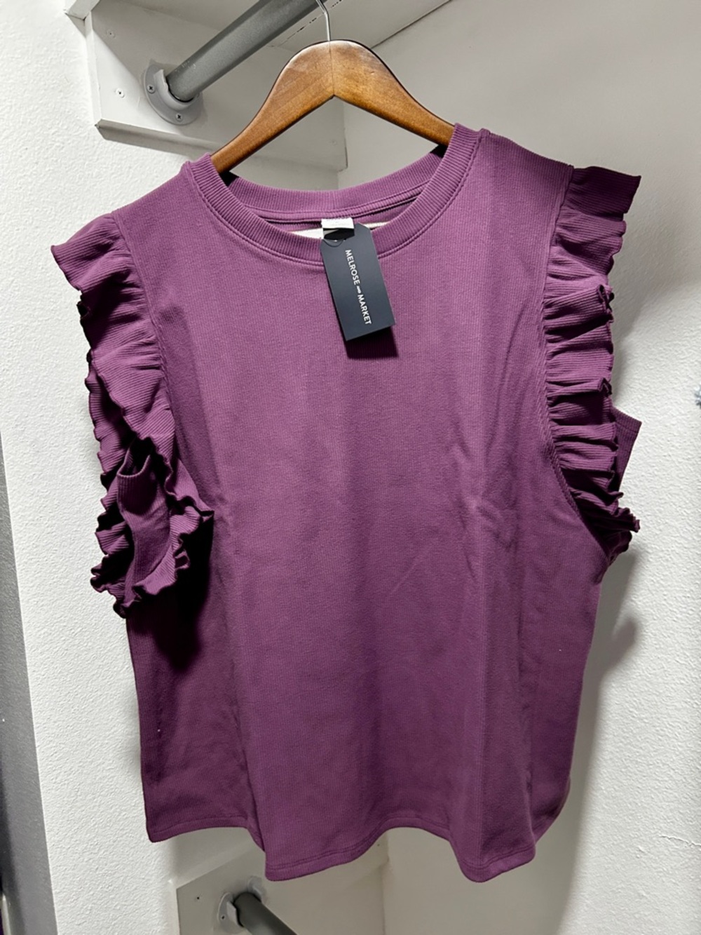 Melrose and market f
Grape ruffle sleeve ribbed blouse XL